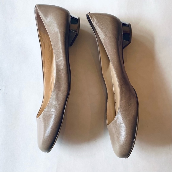 Marc Fisher Low Block Heels - Picture 5 of 6